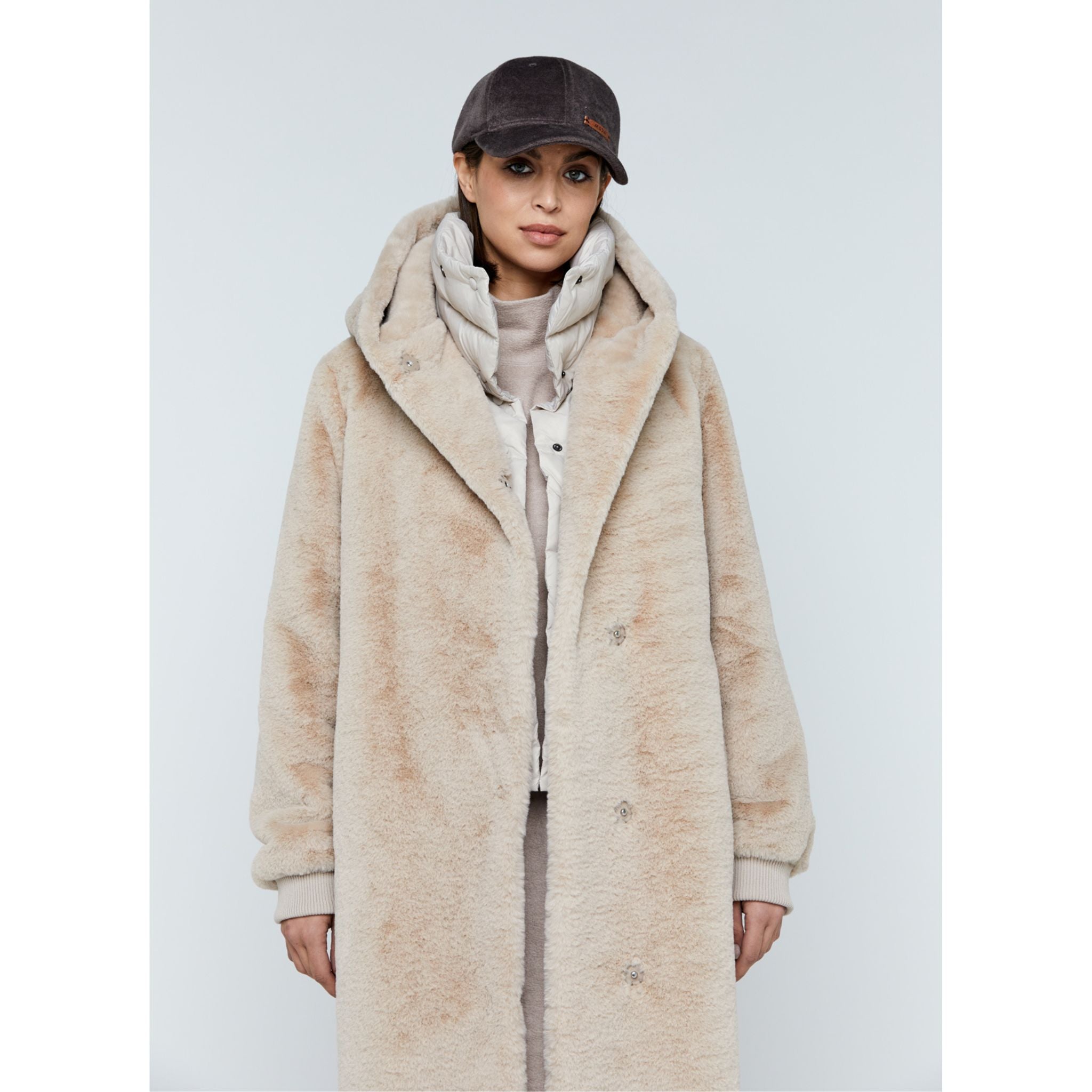 Moscow Design Mantel "Nadjana Coat"