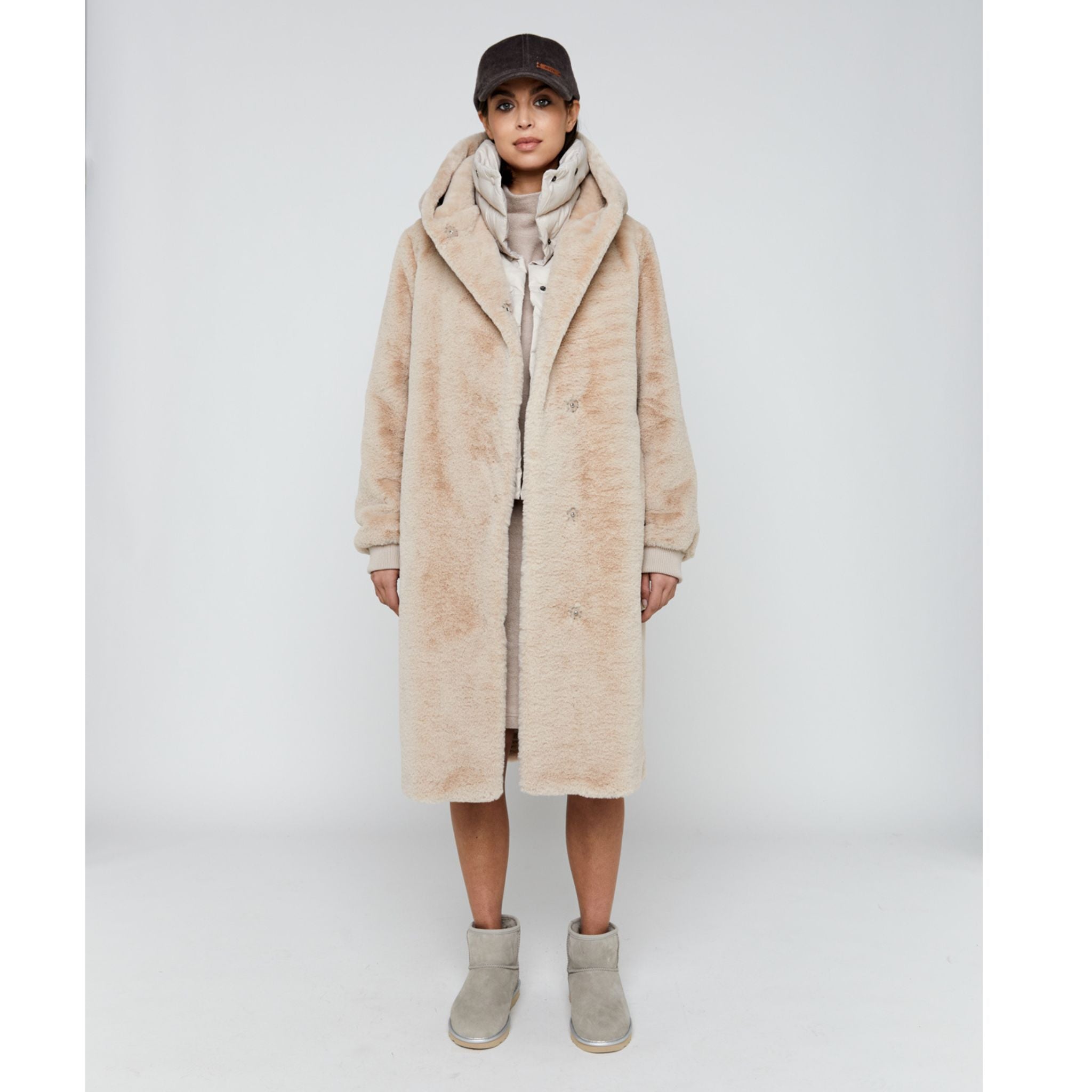 Moscow Design Mantel "Nadjana Coat"