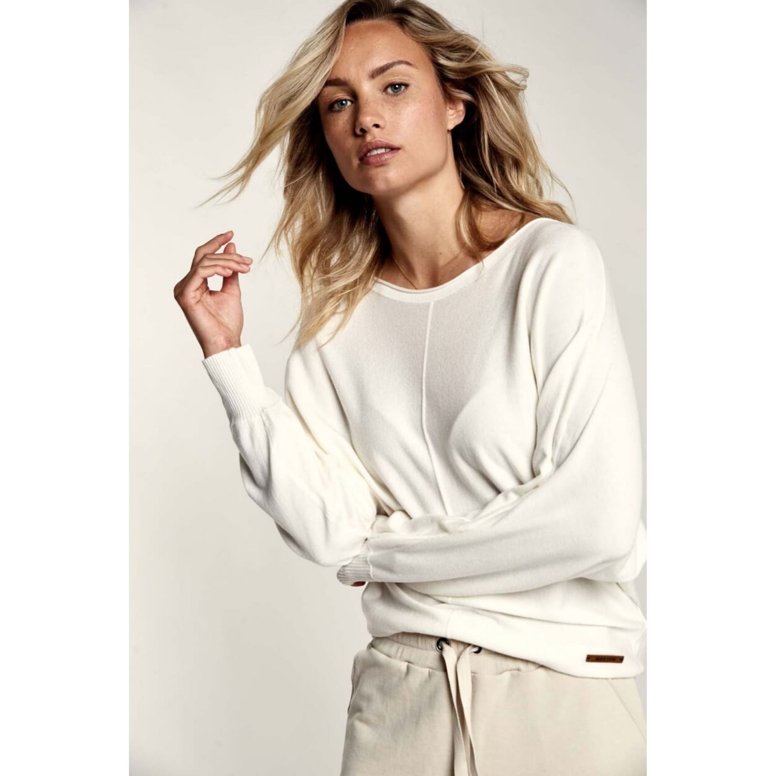 Moscow Design 3/4-Arm Shirt "Azalea"