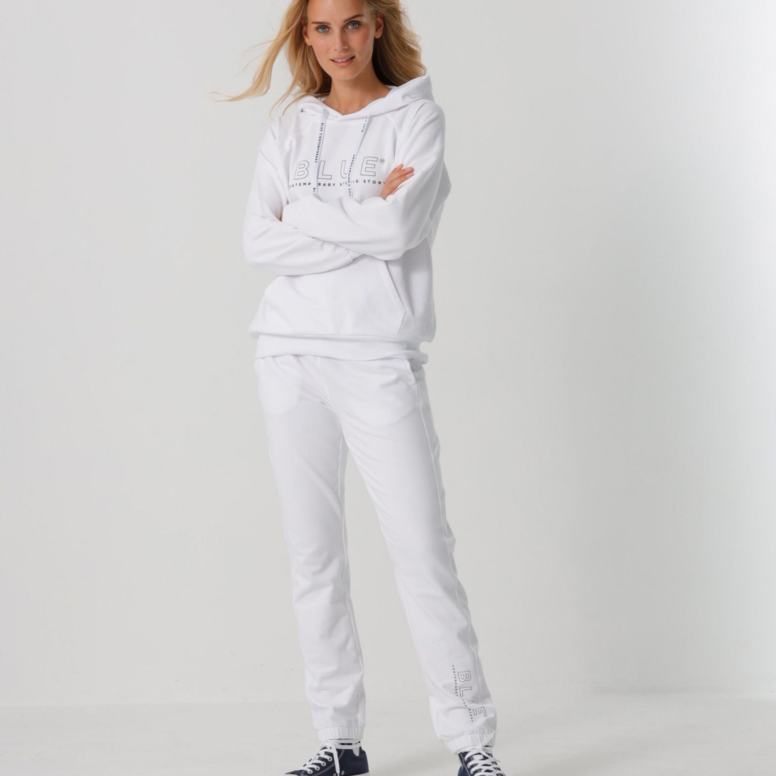 Base Pants Jogger mit Gummizug und Aufdruck aus PIMA Baumwolle