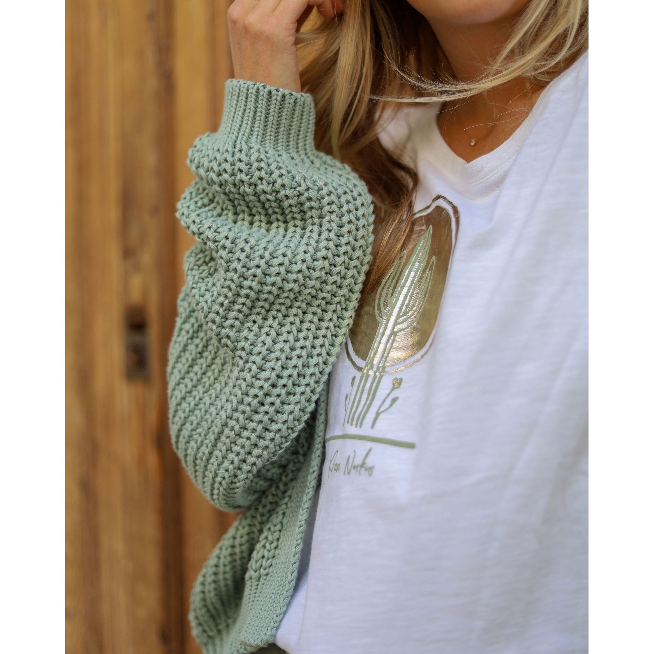 NUKUS T-Shirt " Toes White Cactus"