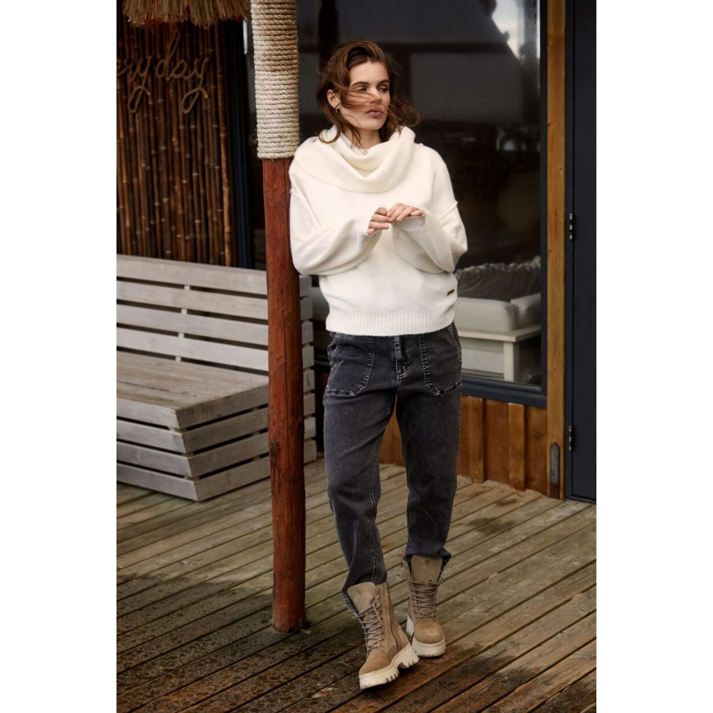 Moscow Design Stretchjeans mit Naht "Margarita"