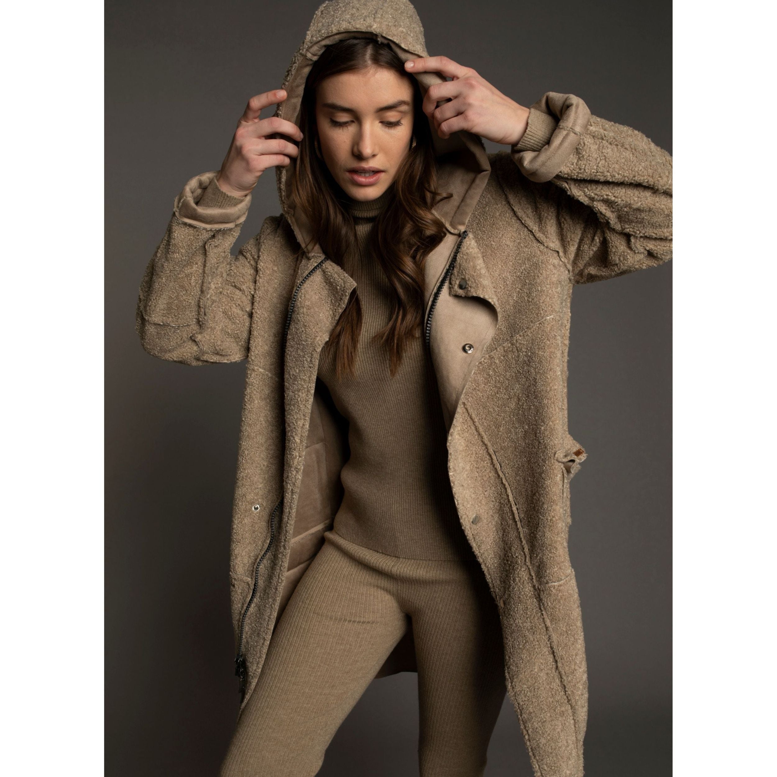 Moscow Design Inside-Out Mantel "Hannah Coat"