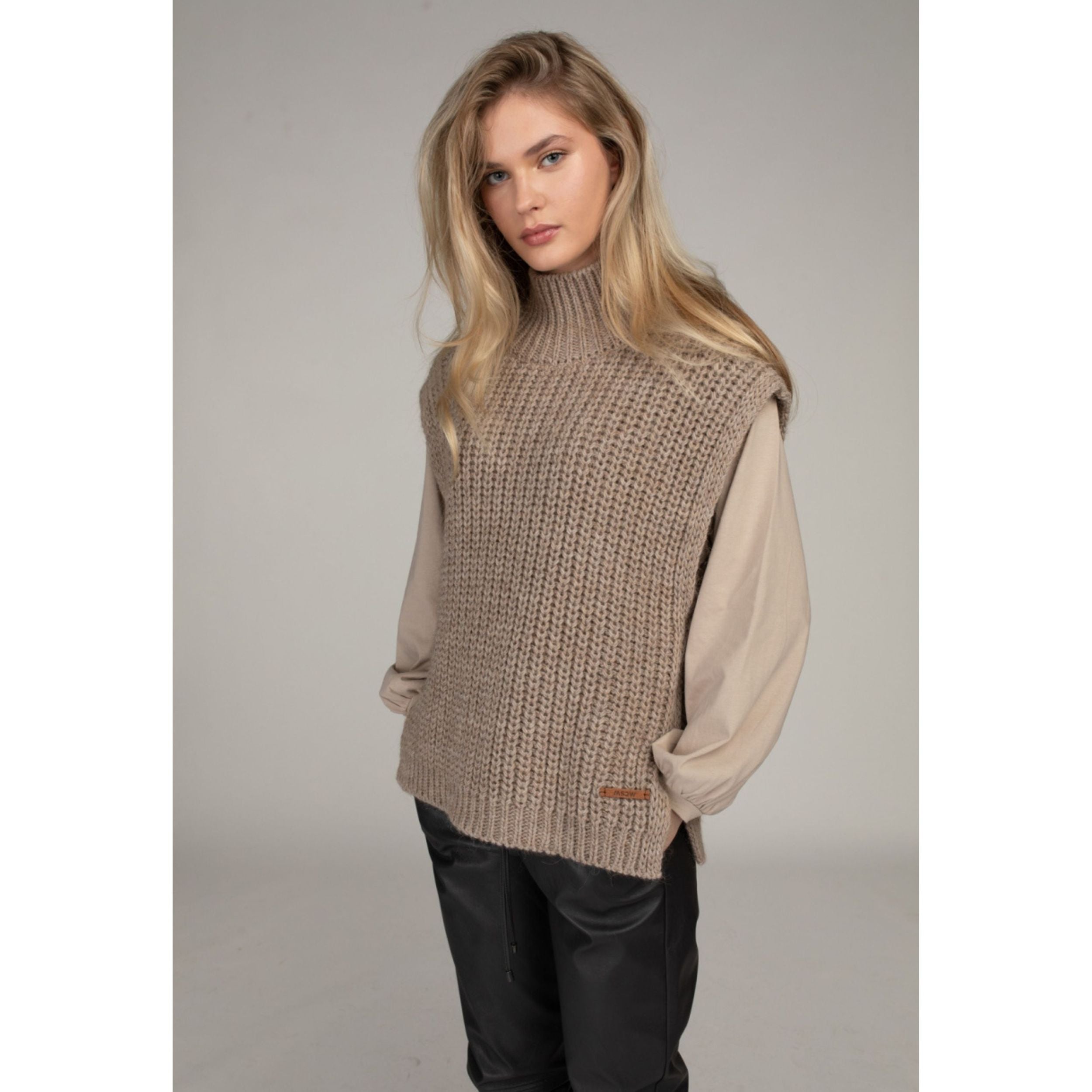 Moscow Design Grobstrickpullunder in Taupe "Fronty"